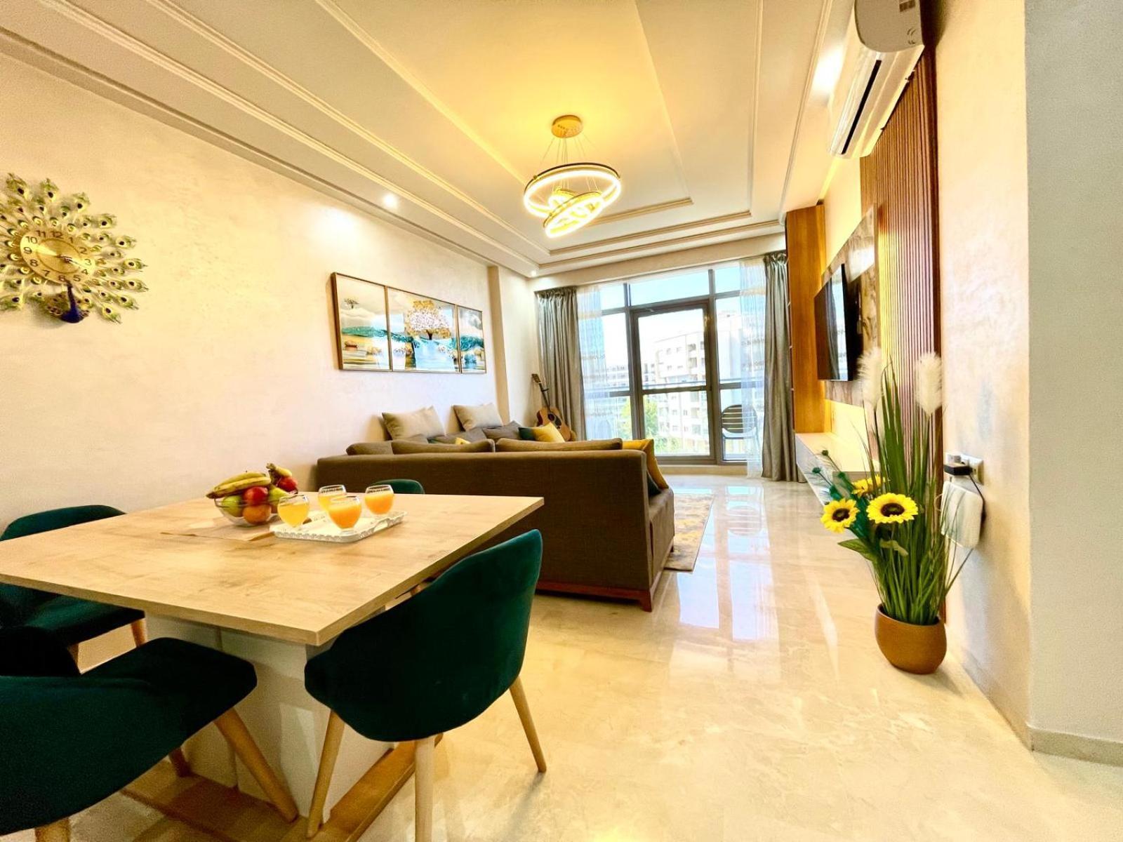 Modern Elegance With Sea Views In Central Tangier - Steps To Beach, Train And Attractions! Exterior foto