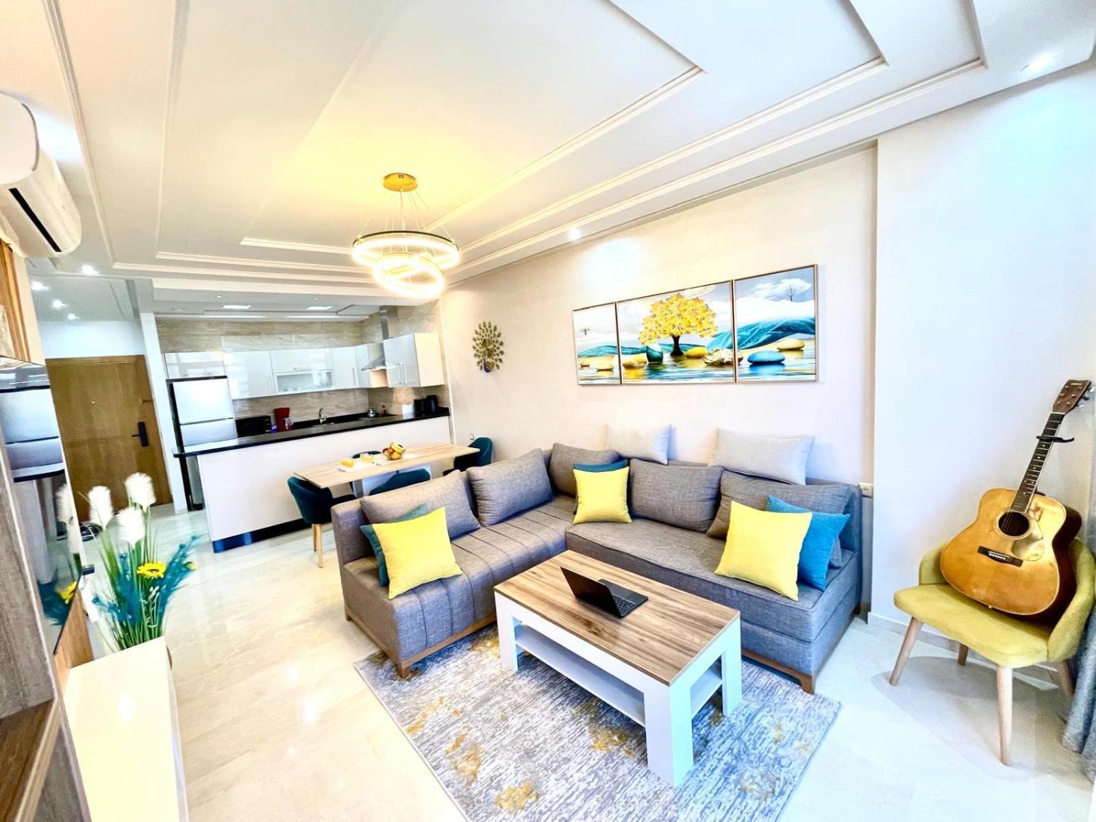 Modern Elegance With Sea Views In Central Tangier - Steps To Beach, Train And Attractions! Exterior foto