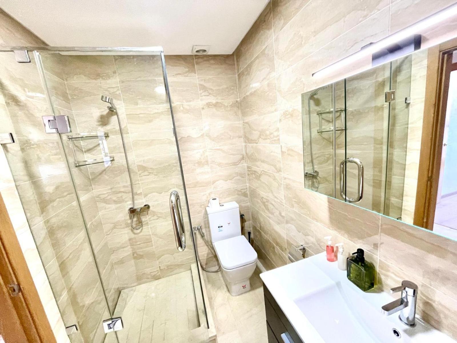 Modern Elegance With Sea Views In Central Tangier - Steps To Beach, Train And Attractions! Exterior foto