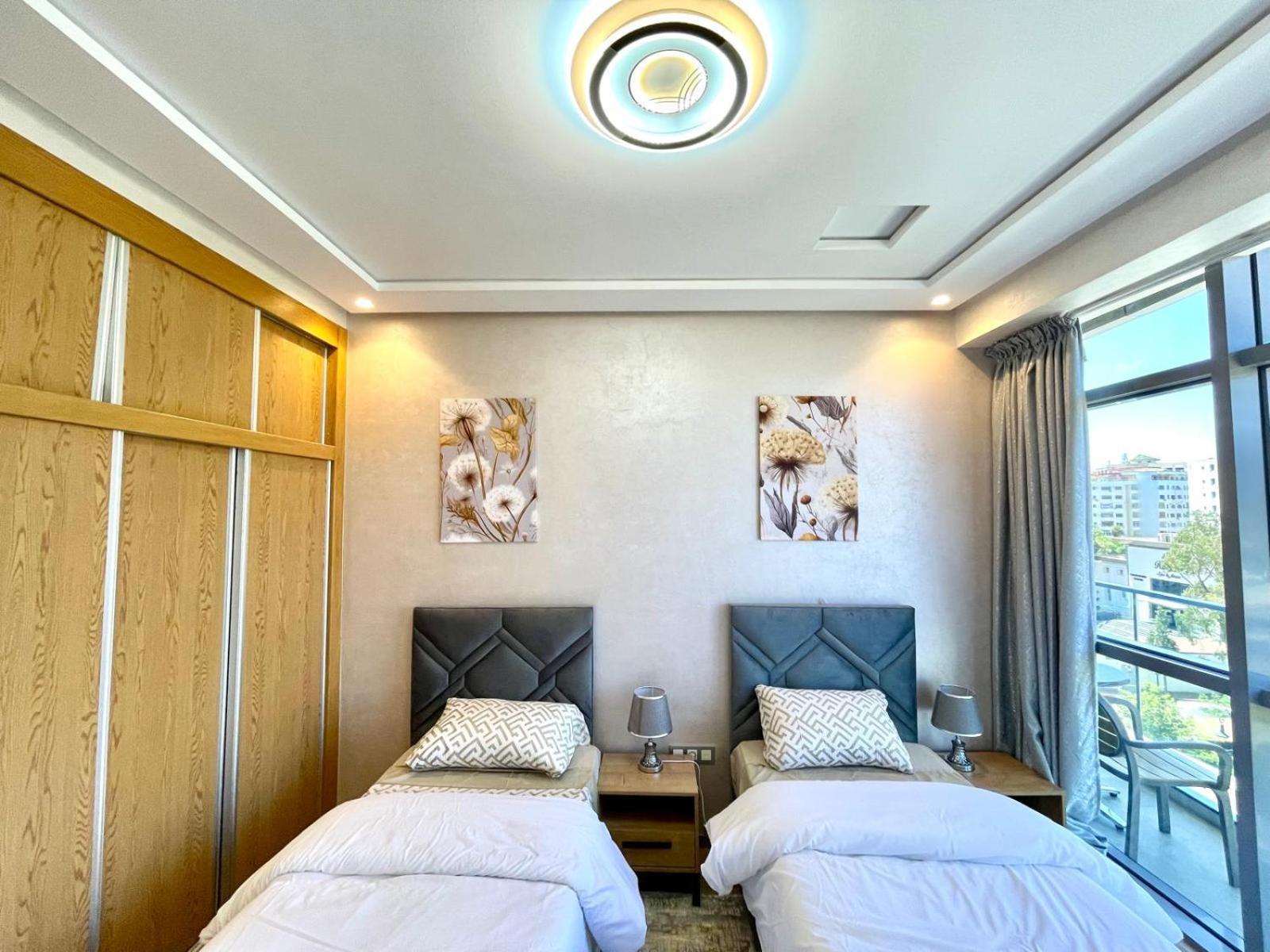 Modern Elegance With Sea Views In Central Tangier - Steps To Beach, Train And Attractions! Exterior foto